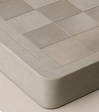 Ajedrez Abstracto Welcome Kit Premium con tablero de concreto y piezas de madera - Pirinola