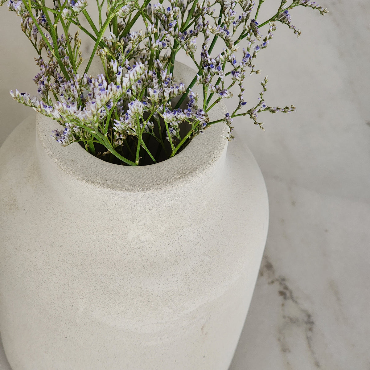 Jarrón Redondo de Concreto · Pieza Escultórica para Decoración