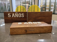 Luz Interna · Reconocimiento en Madera y Acrílico