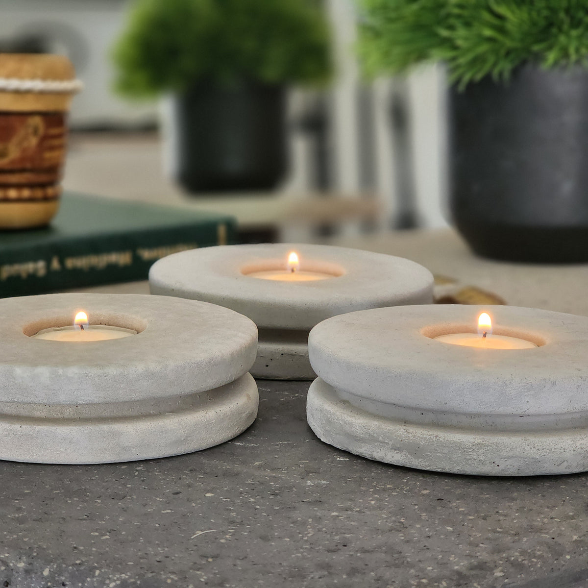 Gray Concrete Circle Tealight Holder